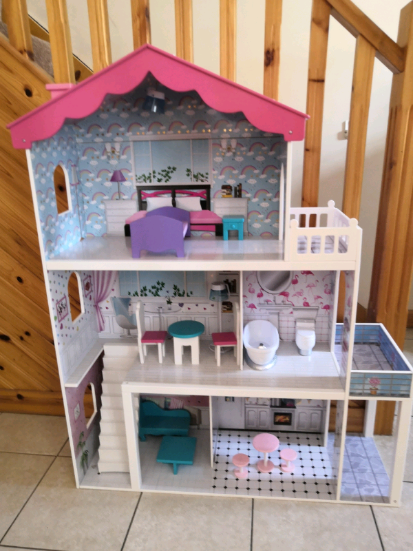 early learning dolls house